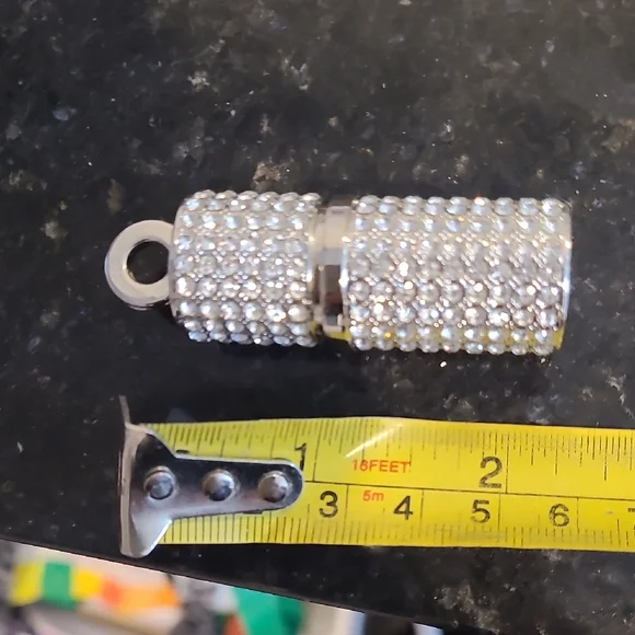 Sparkling Rhinestone Pendant - Picture 5 of 5